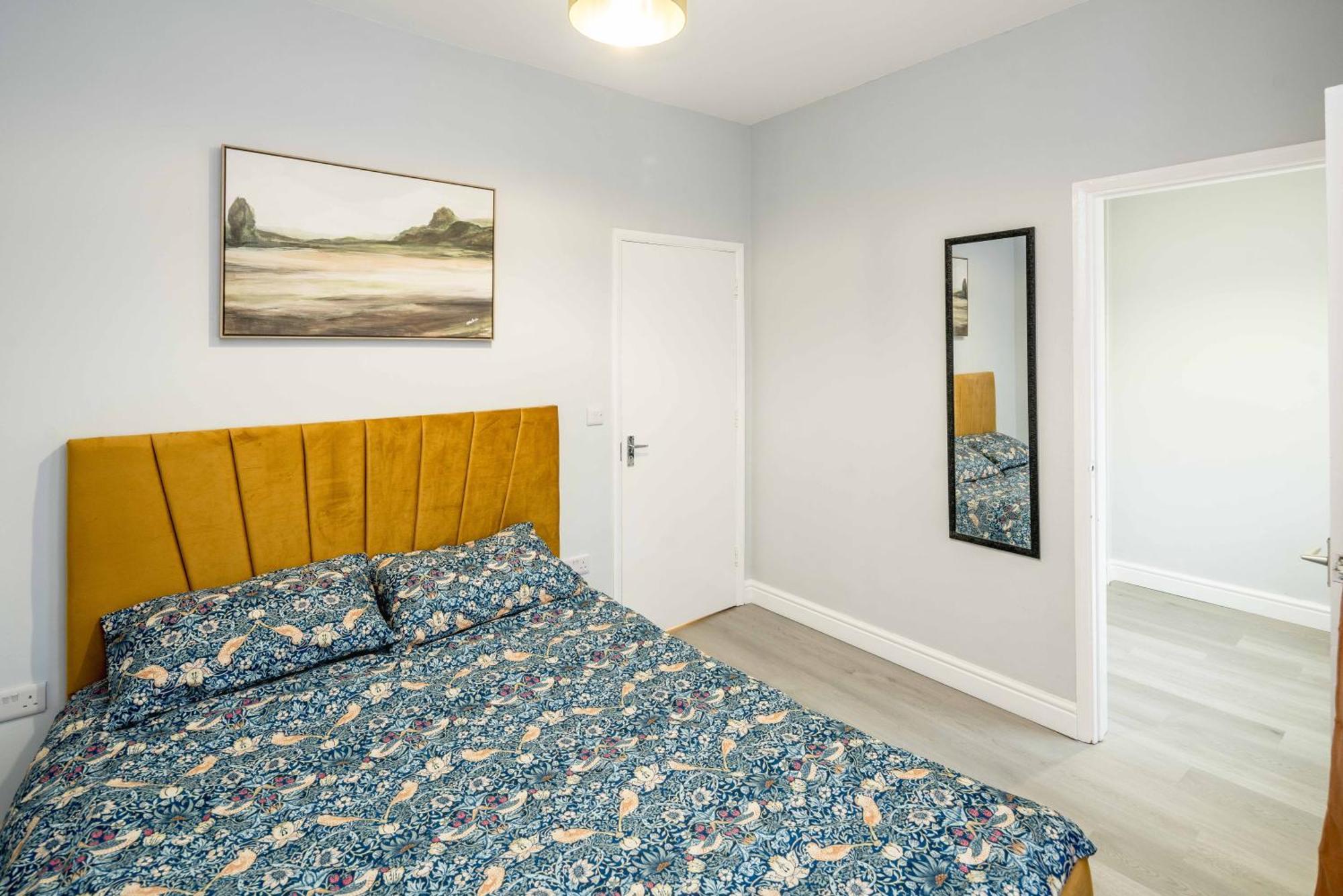 Free Parking, 2 Beds,Close To Train Station Bedford Kültér fotó