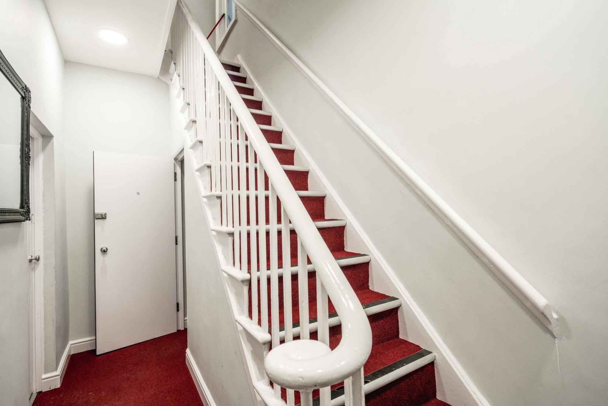 Free Parking, 2 Beds,Close To Train Station Bedford Kültér fotó
