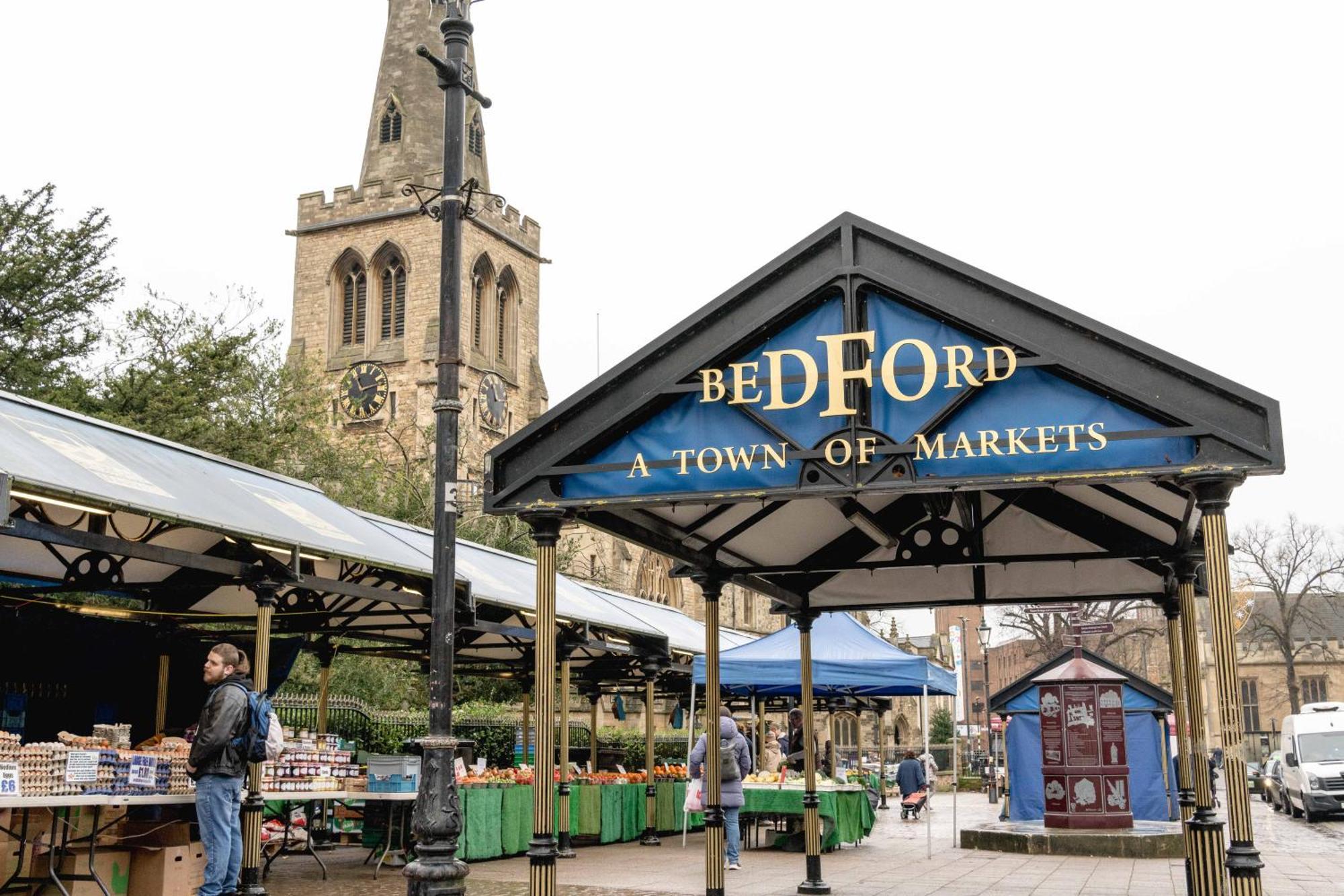 Free Parking, 2 Beds,Close To Train Station Bedford Kültér fotó