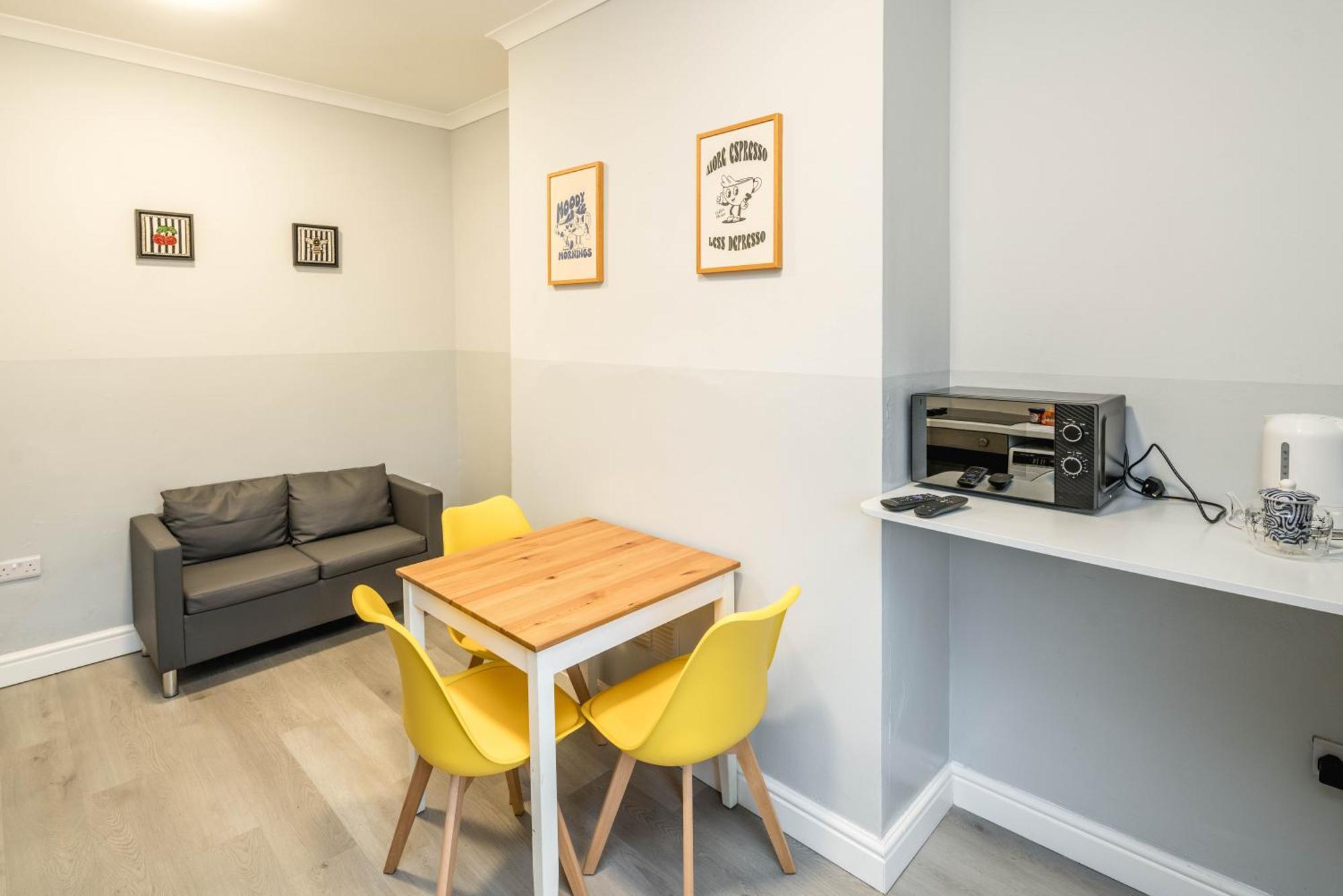 Free Parking, 2 Beds,Close To Train Station Bedford Kültér fotó