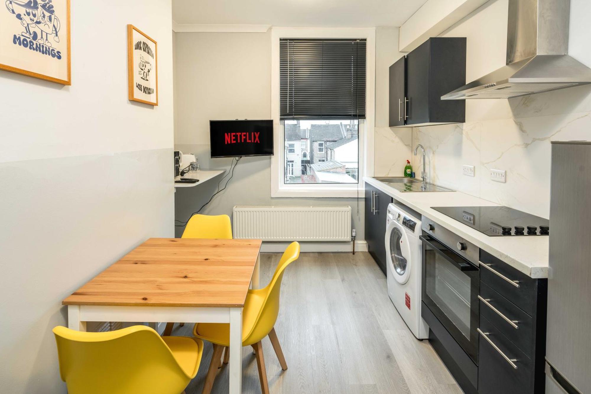 Free Parking, 2 Beds,Close To Train Station Bedford Kültér fotó